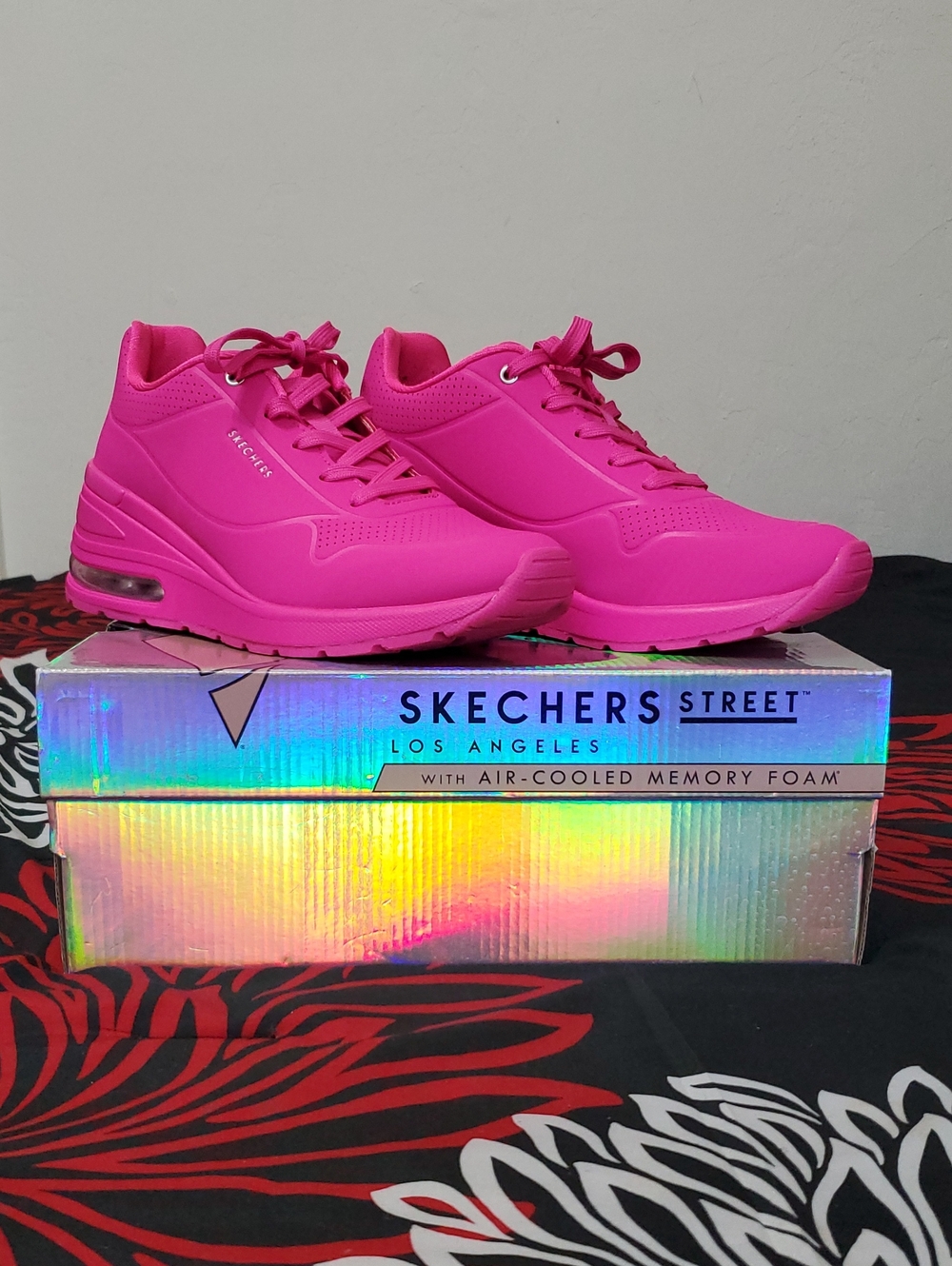 Skechers Street Los Angeles Million Air Hot Pink Sneakers Size 10